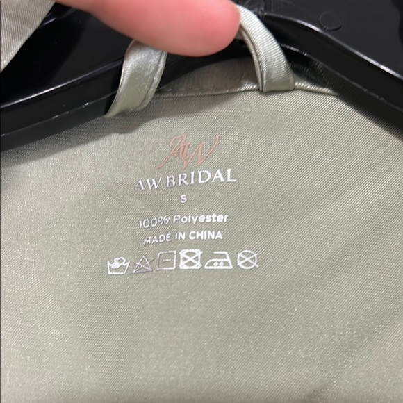 Silky Robe - Picture 4 of 4